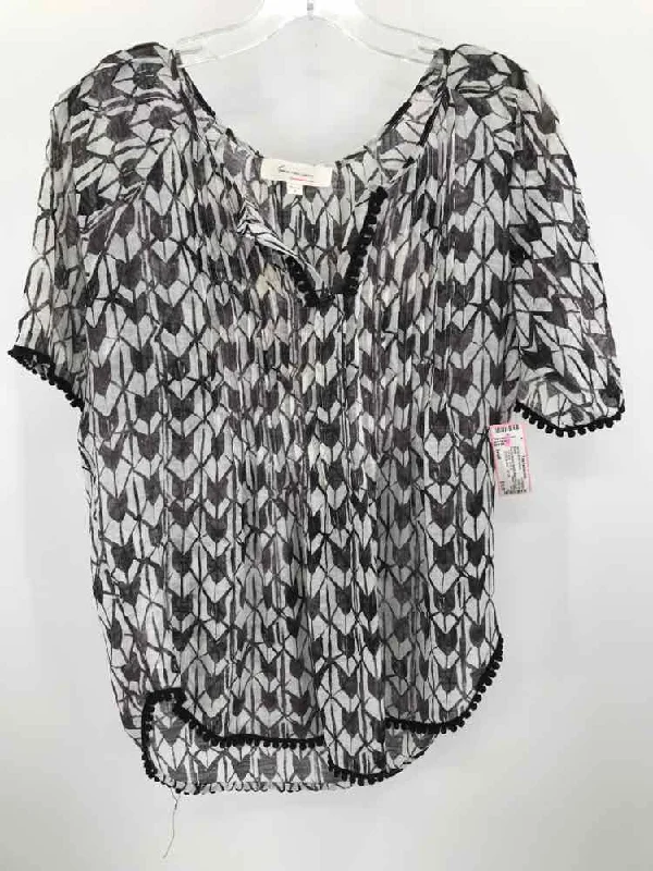 Pre-Owned Two by Vince Camuto Black Size Small Printed Blouse Versatile Layering Blouse