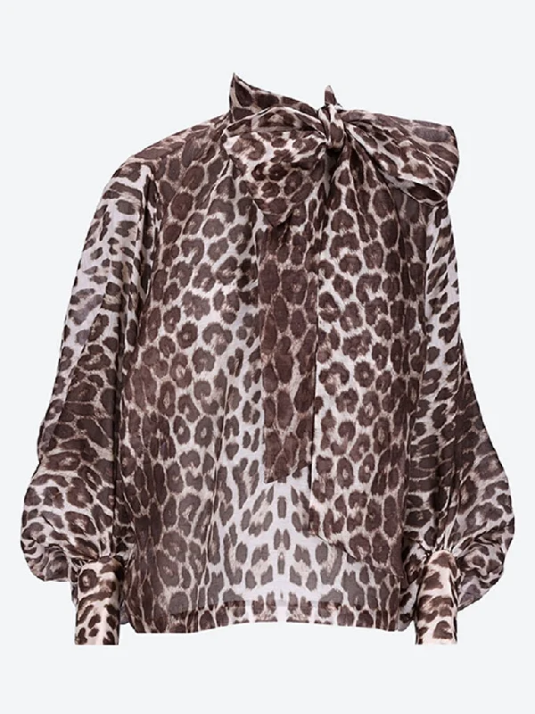 Illustration billow blouse Chic Ruffle Blouse