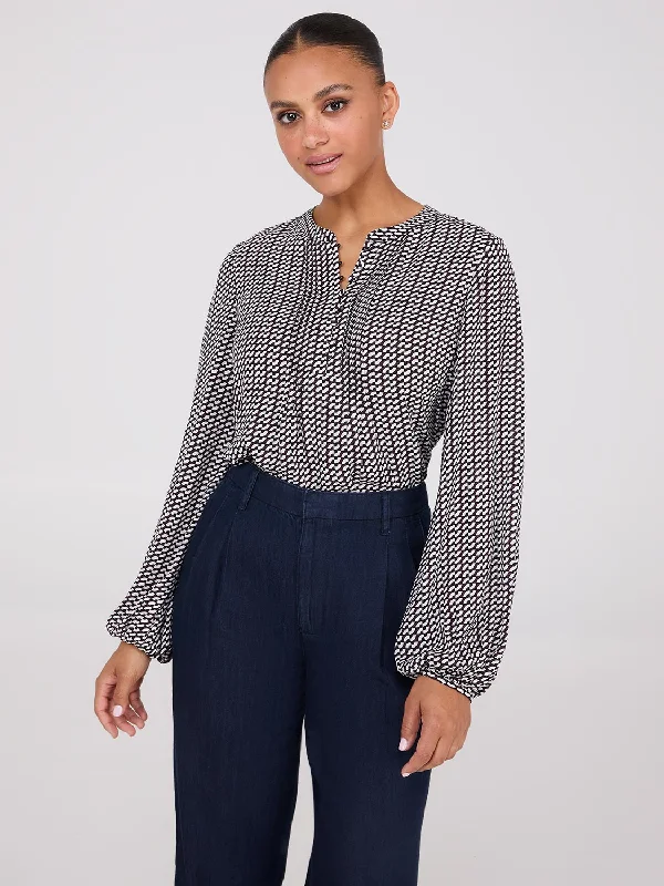 Geo Print Pintuck Popover Blouse Asymmetric Hem Blouse