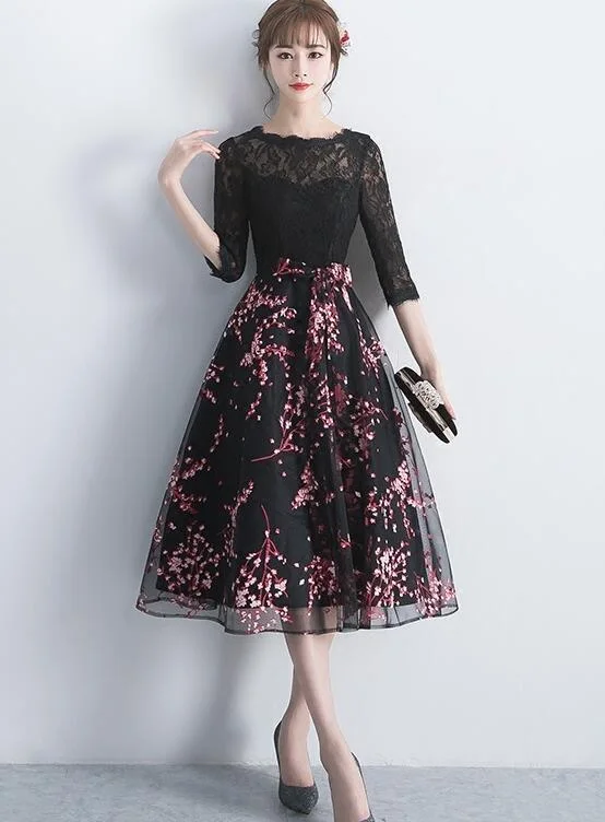 Black Lace Top With Floral Skirt Tea Length Party Dress, Cute Party homecoming Dress 2020 cg3800 Tunics Prom sequined