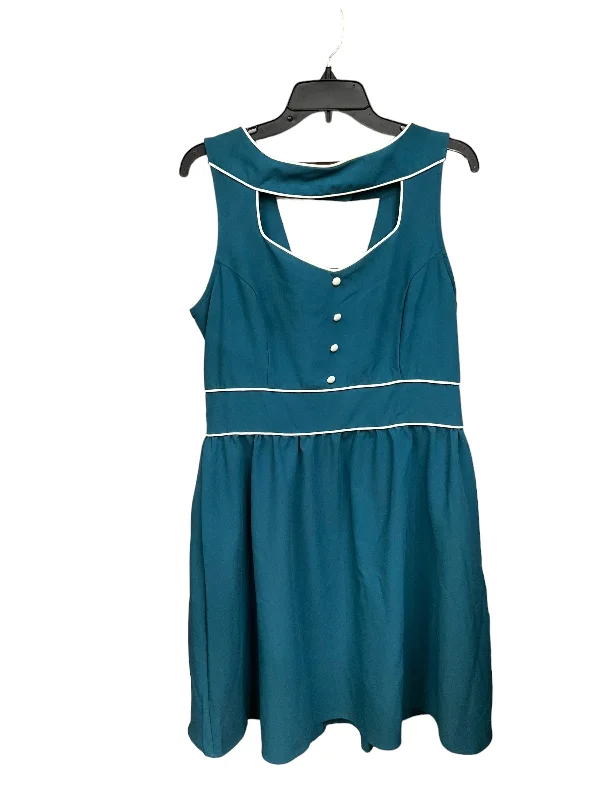 Green & White Dress Work Clothes Mentor, Size 2x Pencil Office Professional