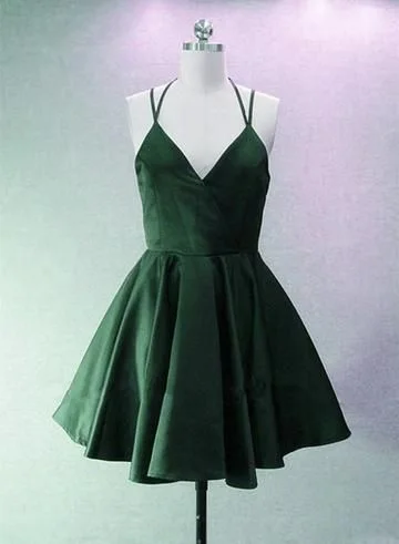 Adorable Green Halter V-neckline Short Junior Party Dress, Homecoming Dress 2019 cg2164 Pleated Skirt Elegant