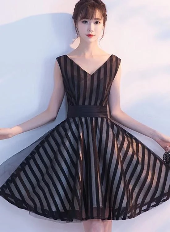 Cute Black V-Neckline Short Party Dress, New Short Formal homecoming Dress cg3167 Satin Halter Glamorous