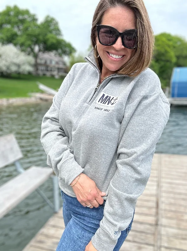 Minnesota MN Patch 1/4 Zip Sweatshirt [Charcoal] Hoodie with Set-In Sleeves Structured Classic