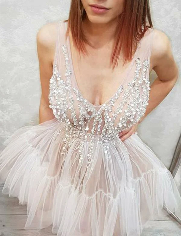 White Short Homecoming Dresses Beading Mini Party Dresses cg515 Turtleneck Neckline Stylish